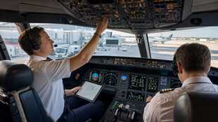 Airline Pilot