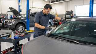 Automotive Glass Installer