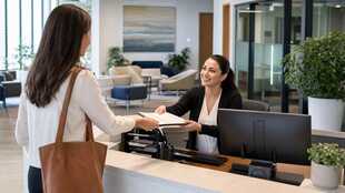 Receptionist